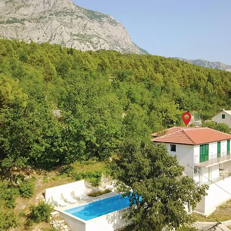 Holiday home Cozy Home In Gornji Tucepi With Wifi Tucepi
