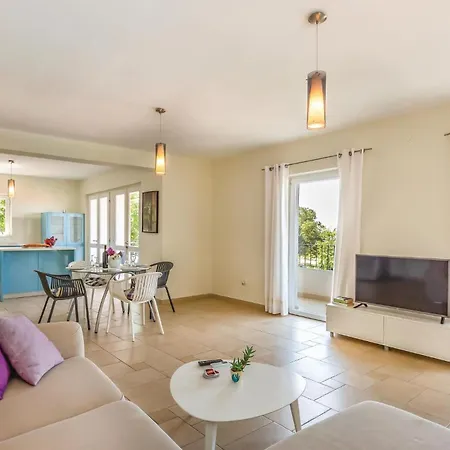 Cozy Home In Gornji Tucepi With Wifi Tucepi
